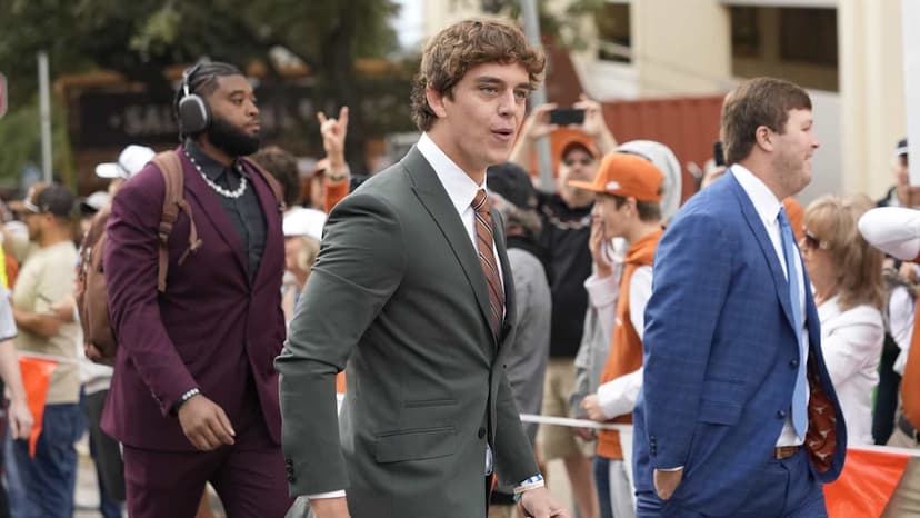 Texas QB Manning: Can He Shatter McCoy's TD Record?