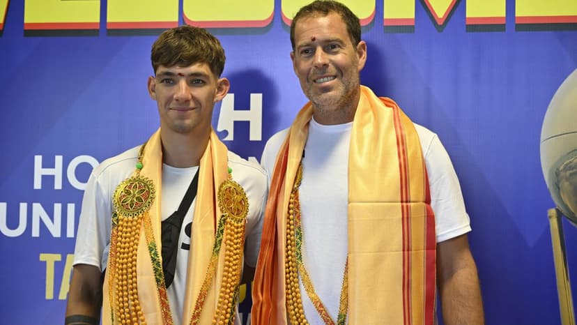 Argentina's Hockey Coach Seeks Chennai Kitesurfing Break