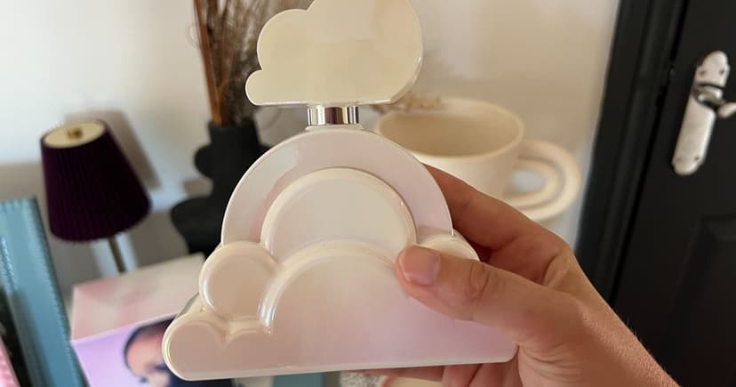 Ariana Grande Drops New Cloud Aurora Fragrance