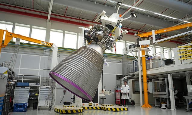 Europe's Ariane 64 Rocket Blasts Off With 4 Boosters