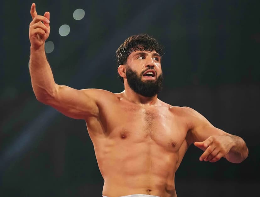 Tsarukyan Dominates Mugzy in Fierce RAF 9 Bout