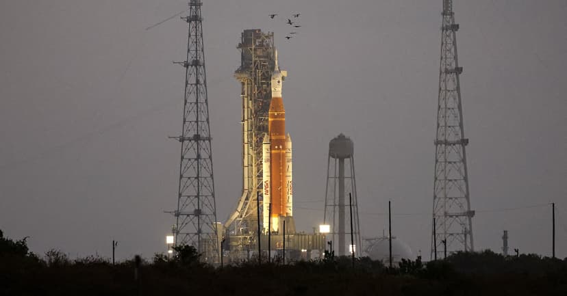 Artemis Overhaul: Moon Base Over Gateway Station