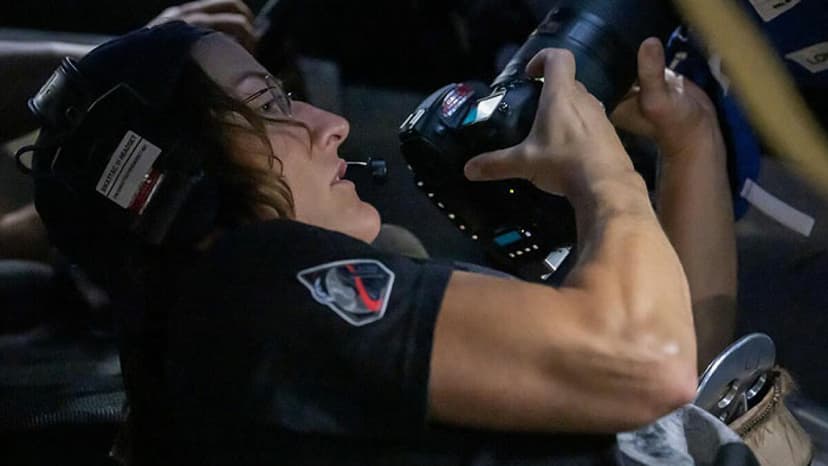 Astronaut's Biceps Break the Internet from Space