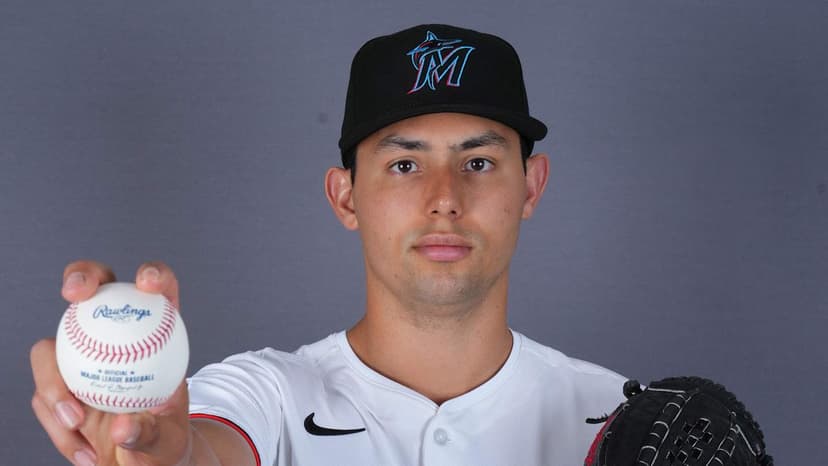 Roa Shines in Spring Training, Eyes Astros Spot