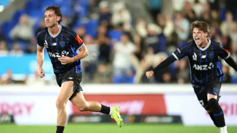 Auckland FC Battles Mariners in Decisive Home Showdown