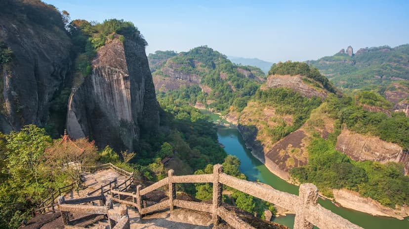 China Races to Build World's Largest National Park System by 2035