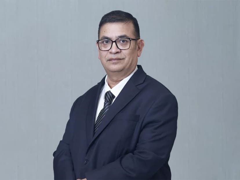 NRIs & OCIs Get 35% Off on Bajaj Health Cover