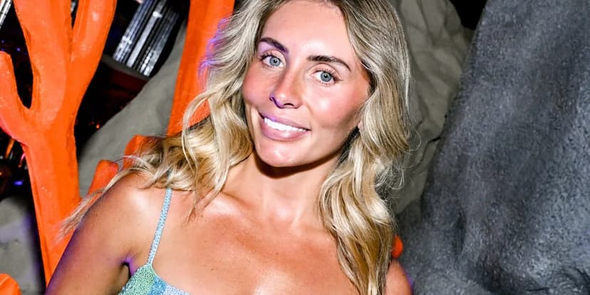 Adult Star Detained in Bali for Explicit Content