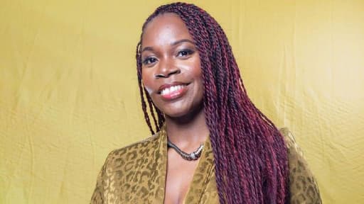 Cancer Survivor Turns Banana Bark into Eco-Hair