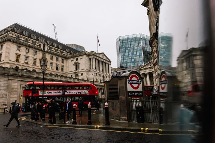 UK Inflation Fears Grip Bank of England