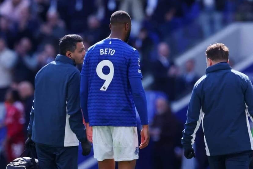 Everton's Beto Suffers Concussion, Sidelines for West Ham Match
