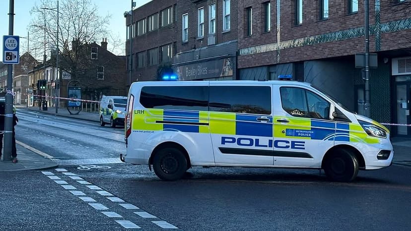 Bexleyheath Shooting: Two Injured, Road Closed