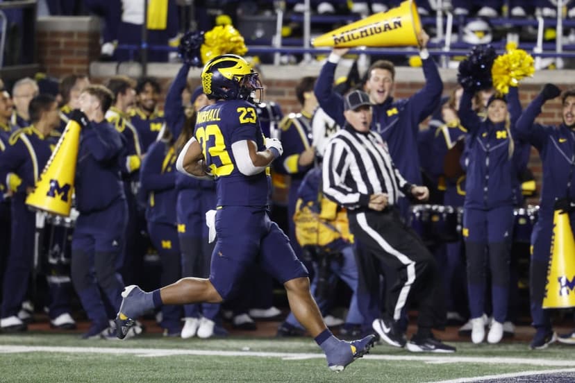 Wolverines and Wildcats Clash at Wrigley Field in Big Ten Showdown