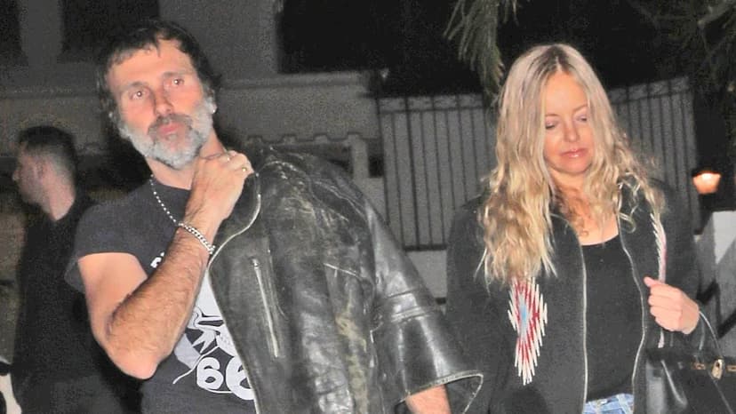 Bijou Phillips spotted with boyfriend amid health crisis