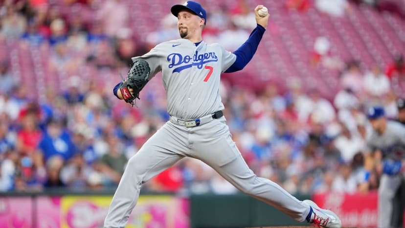 Dodgers' Snell Exits Game Early With Groin Tightness