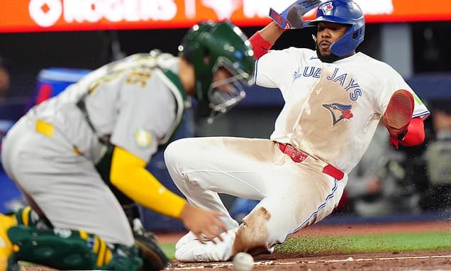 Clement's Walk-Off Hit Seals Dramatic Blue Jays Win
