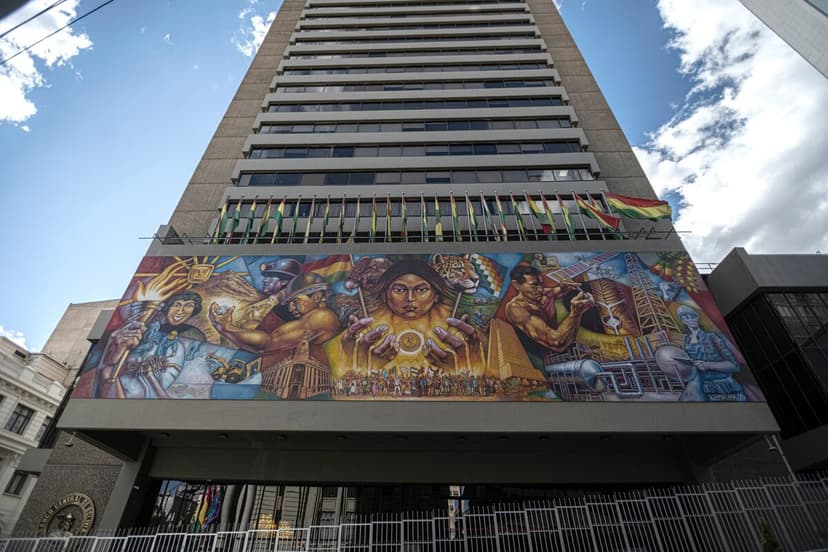 Bolivia Fights Currency Plunge with Dollar Sales