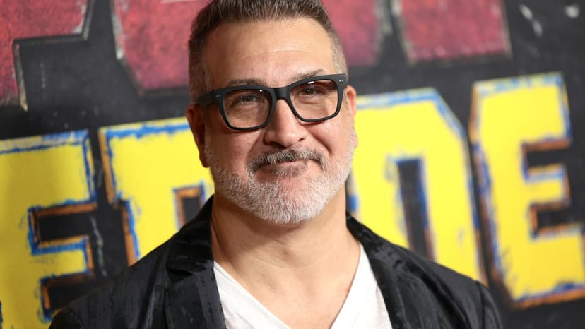 NSYNC Star Uncovers Boy Band 'Confidential'