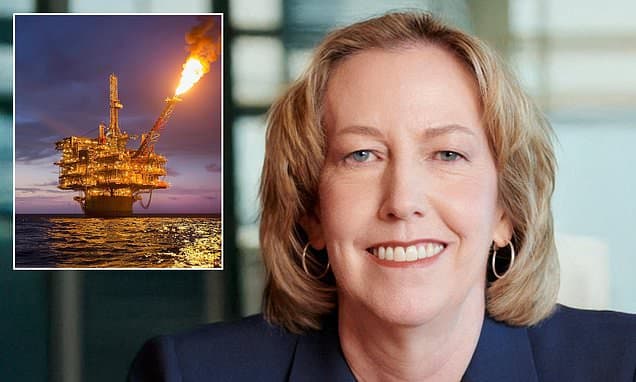 BP Faces Takeover as Shell Ban Ends