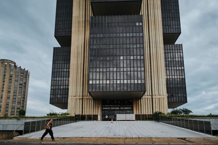Brazil Central Bank Seizes Pleno Bank Amid Fraud Probe