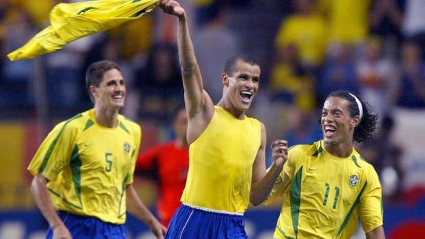Ronaldinho Returns! Brazil Legends vs India Legends Match!