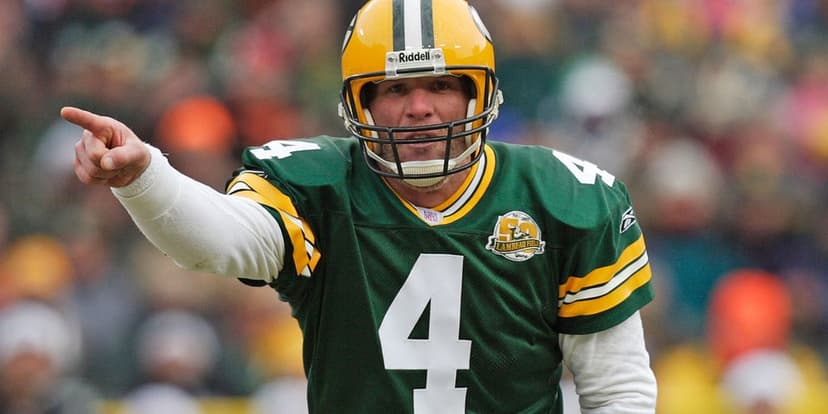 Brett Favre Blasts 'Wild West' of Instant Fame