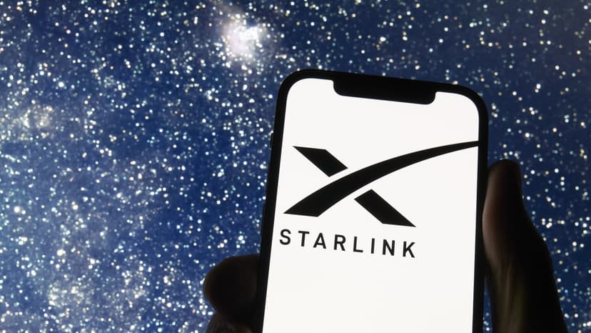 Starlink Takes Flight: Free In-Flight Wi-Fi Arrives