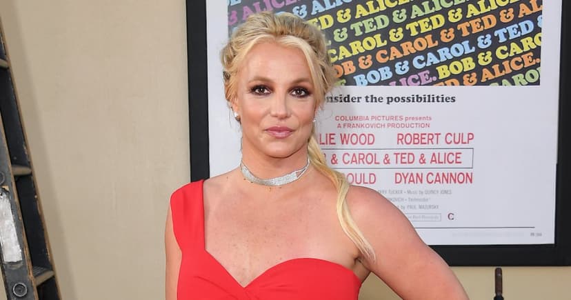 Britney Spears Enjoys Movie Night Amidst Cafe Controversy