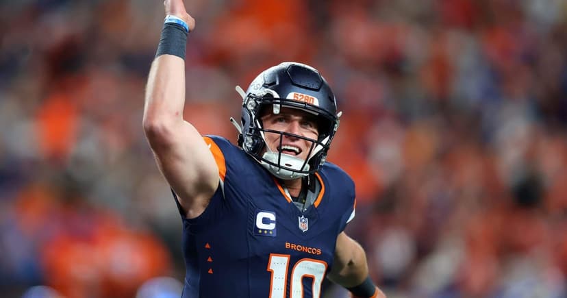 Broncos' Fourth-Quarter Comeback Stuns Rams 30-26