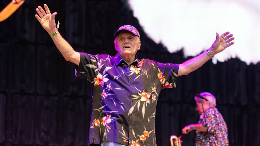 Bruce Johnston Leaves Beach Boys After 6 Decades