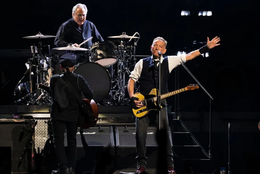 Fan's Final Text: Excited for Springsteen, Dies at Show