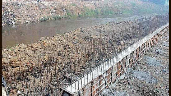 Buddha Nullah: Wall Construction Defies NGT Orders