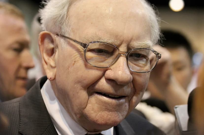 Buffett's Apple Faith Unshaken by CEO Change