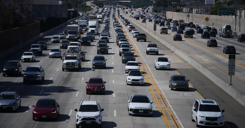 California Embraces Driverless Trucks: New Rules Adopted