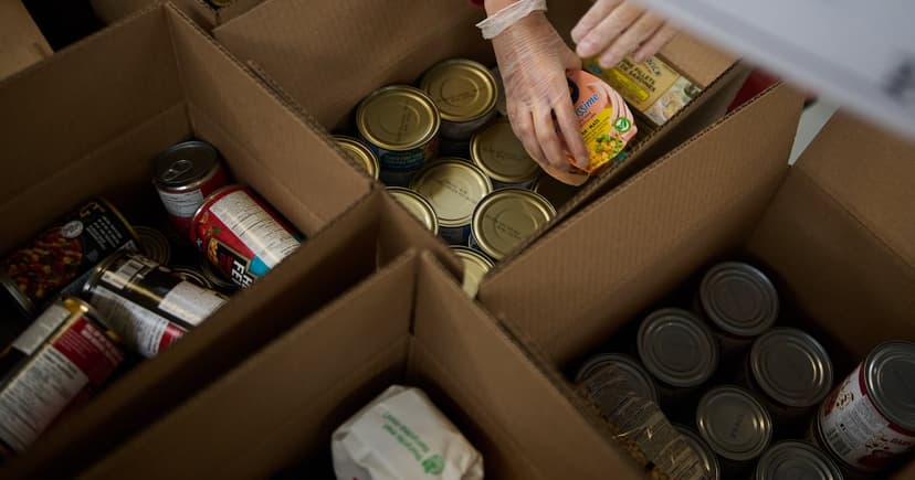 Canadians Struggle as Food Banks Face Chronic Crisis