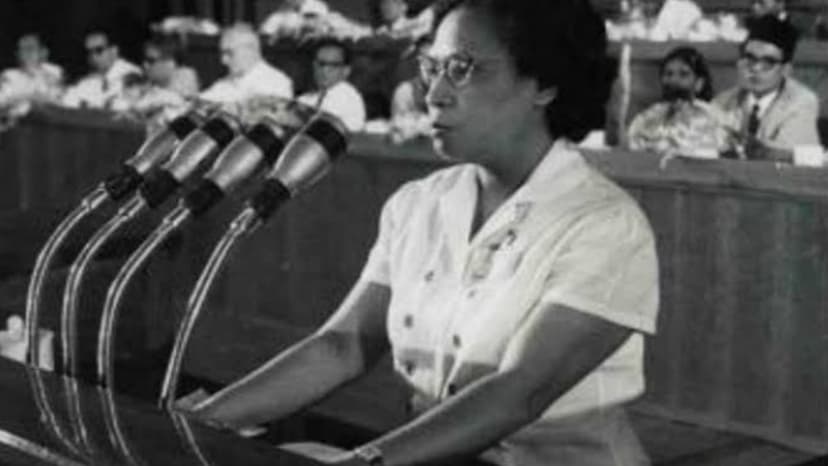 Mother's 32-Year Exile: A Nation's Painful Past