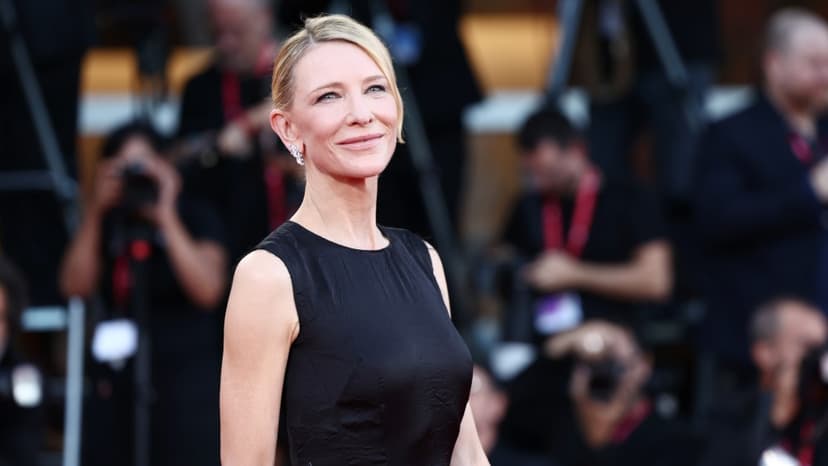 Cate Blanchett's Stage Plea: Stop Filming My Performance!