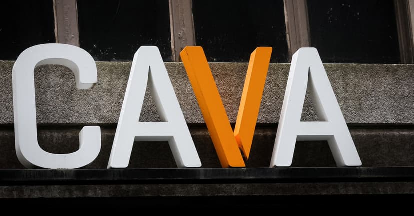 Cava Bowls Defy Costs: Sales Surge on Healthy Eating Trend