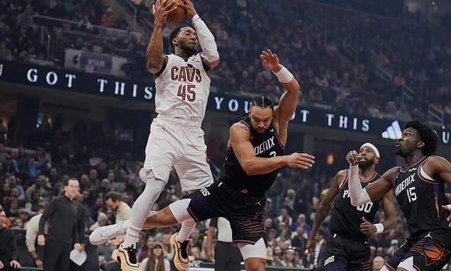 Mitchell's 34 Leads Cavs Past Suns in Scoring Showdown