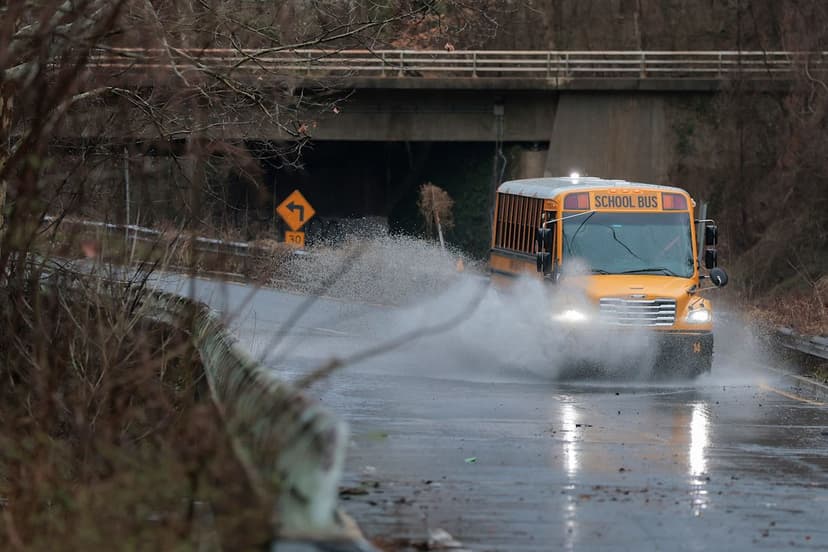 Central Ohio Schools Flood: Delays & Closures Amidst Downpour