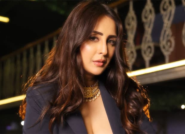 Chahatt Khanna Rejects Reality Show Over Phone Ban