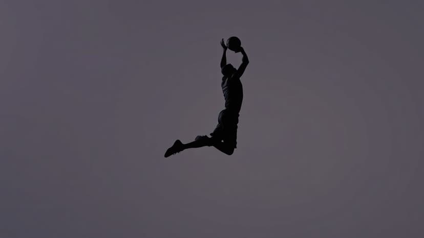 Chalamet Races Fast with Knicks Stars