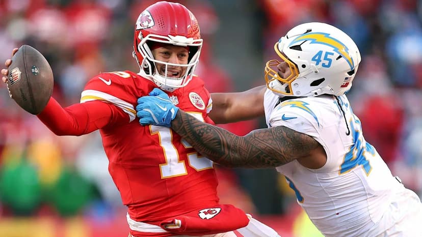 Chargers LB Tuipulotu Eyes $40M Deal