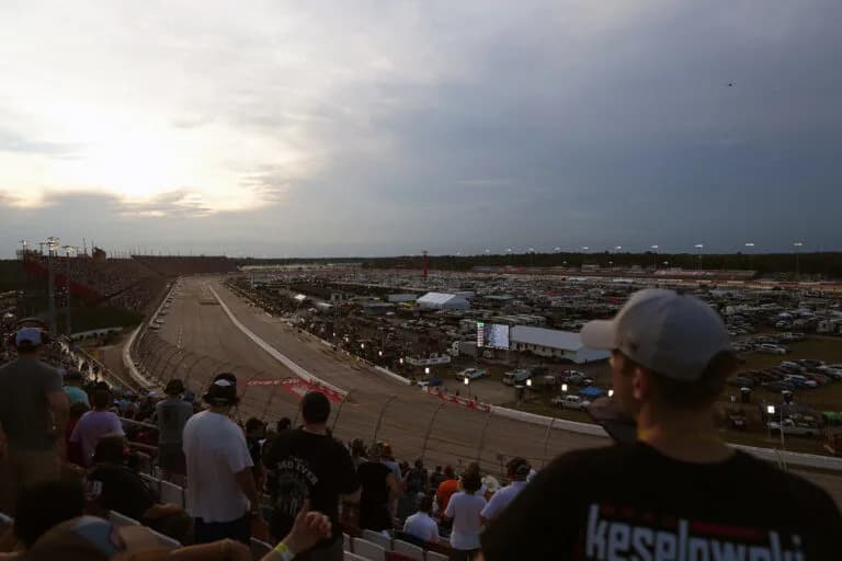 Briscoe Aims for Darlington Three-Peat