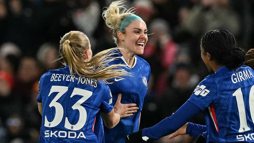 Carpenter's Blinder Secures Chelsea Draw vs Barcelona