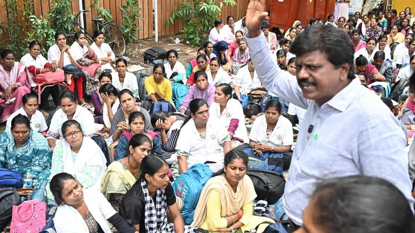 Chennai Nurses Protest Staff Cuts