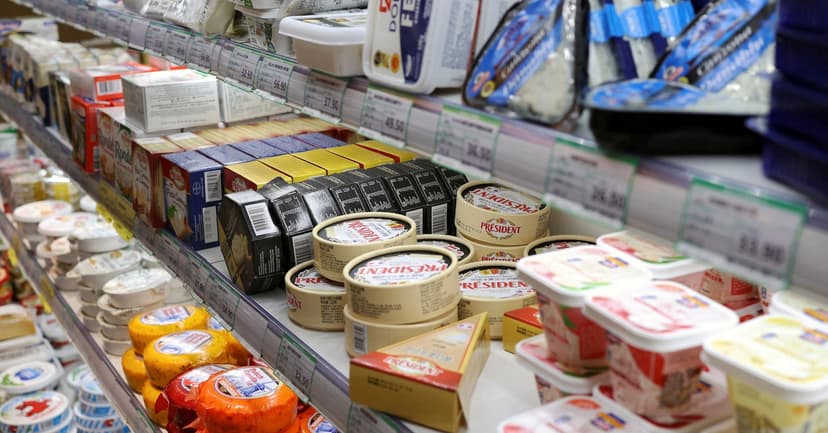 China Halves Dairy Tariff After EU Trade Spat