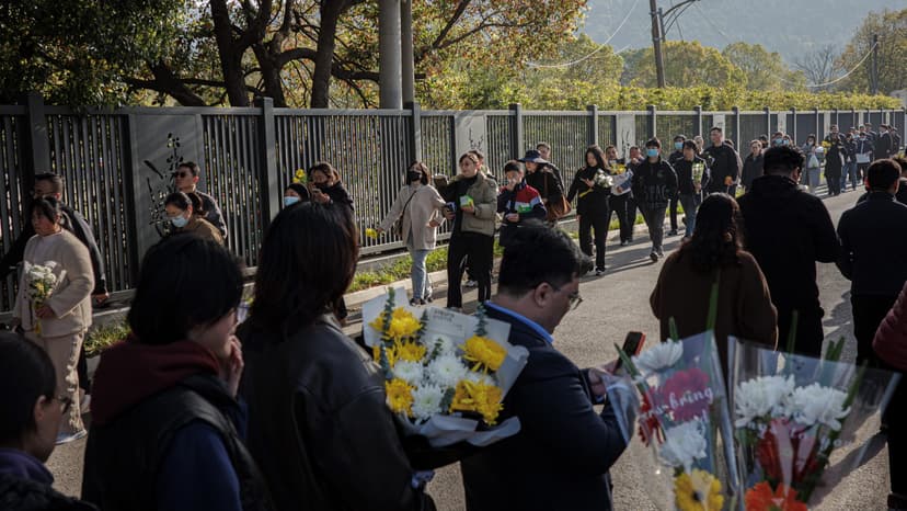 Millions Mourn Educator Who Guided China's Elite Aspirations