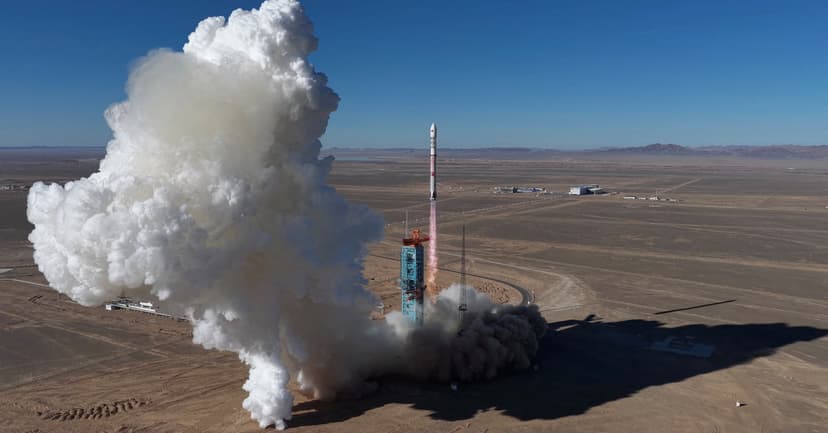 China Aims for SpaceX-Level Reusable Rockets by 2026