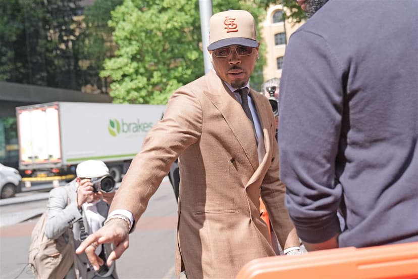 R&B Star Chris Brown Pleads Guilty to Affray Charge